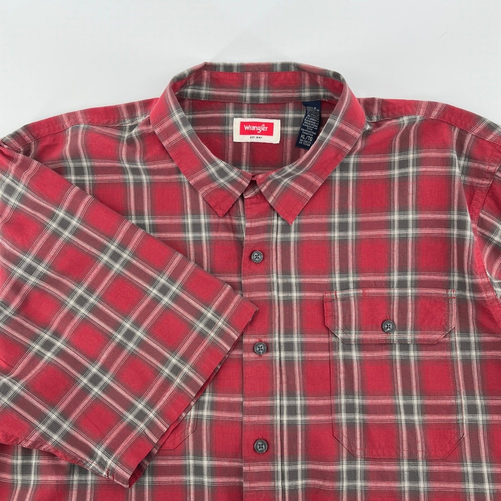 Wrangler Button Up Shirt Mens XL Red Plaid Excellent Short Sleeve Stretch